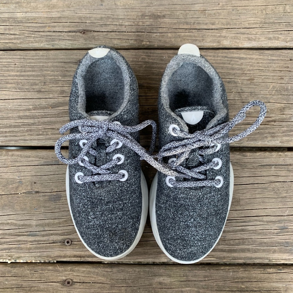 Women’s Allbirds Gray Wool Runners size 6!! GREAT!